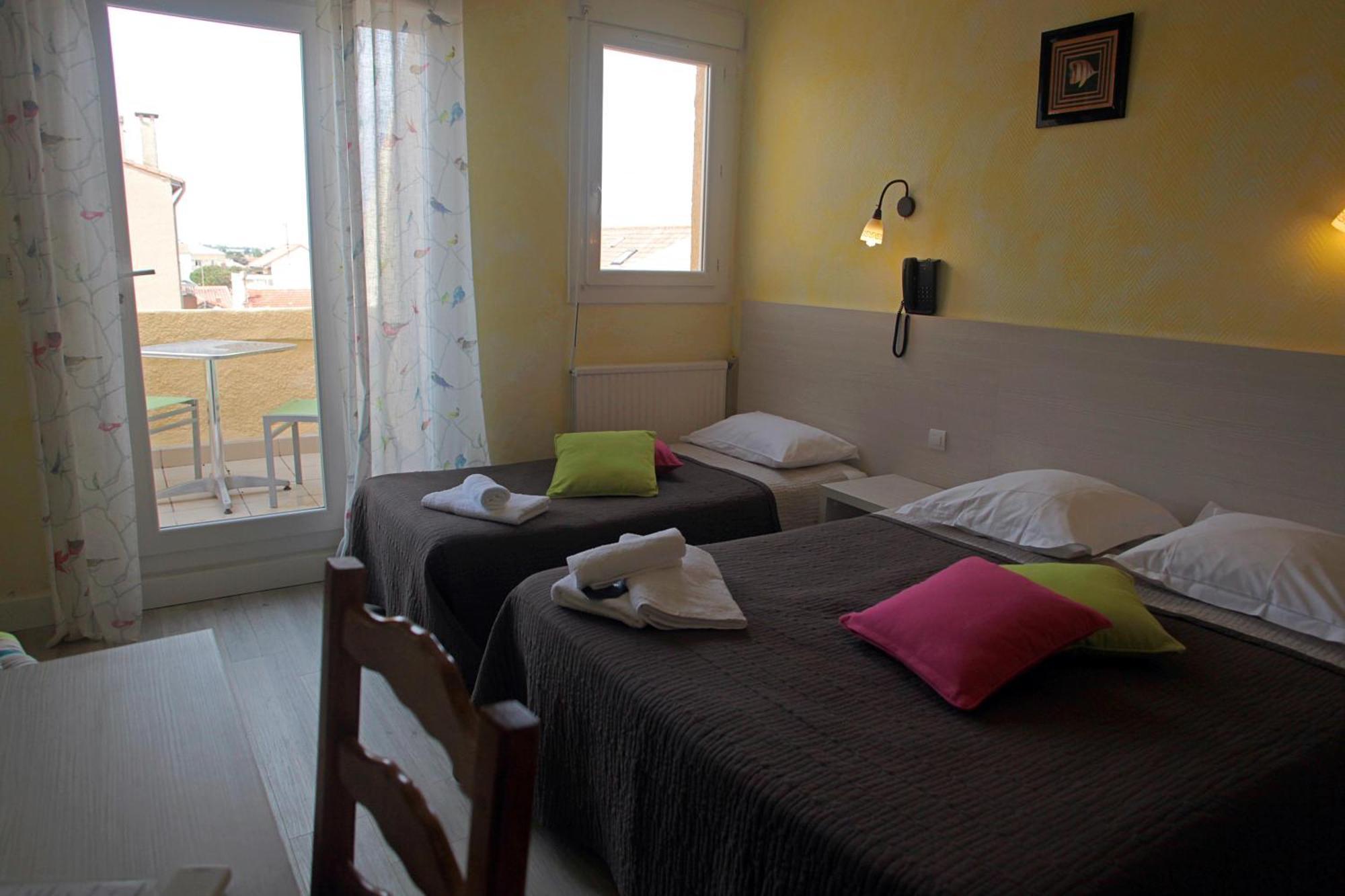 Hotel De La Plage 2 Etoiles Valras-Plage Szoba fotó