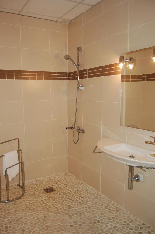Hotel De La Plage 2 Etoiles Valras-Plage Szoba fotó
