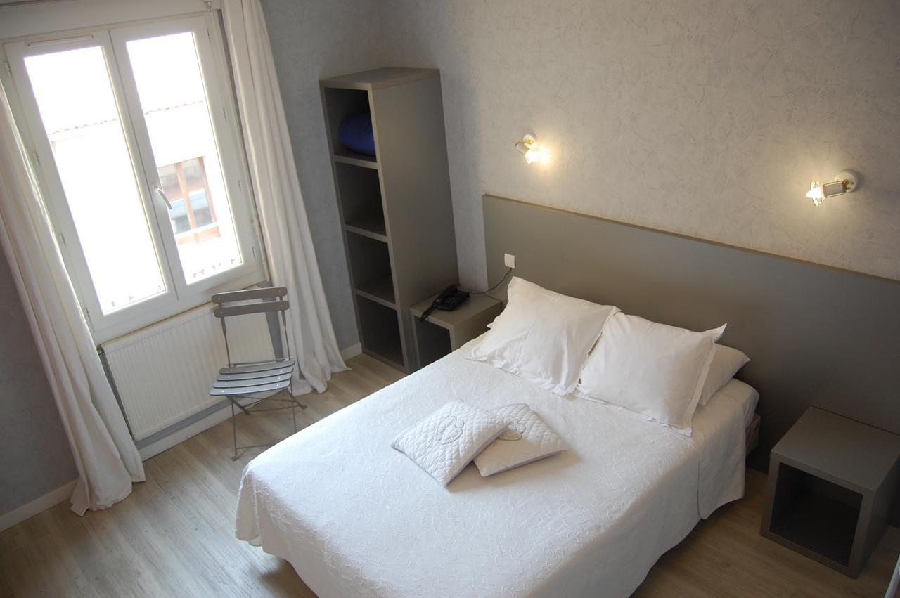 Hotel De La Plage 2 Etoiles Valras-Plage Kültér fotó