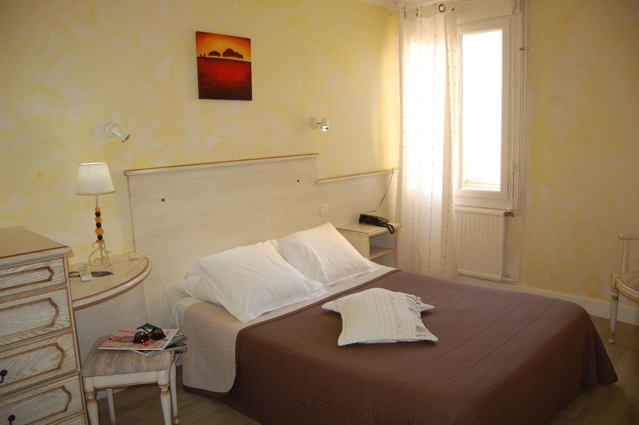 Hotel De La Plage 2 Etoiles Valras-Plage Kültér fotó