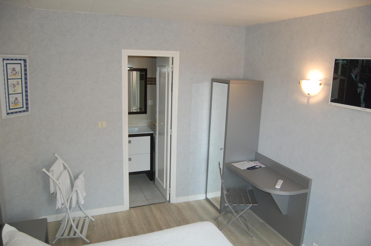 Hotel De La Plage 2 Etoiles Valras-Plage Kültér fotó